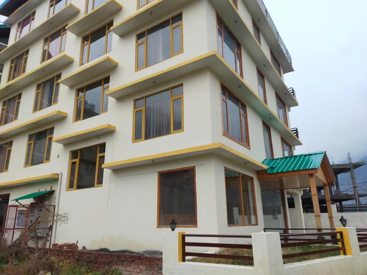 Lotus Inn Rohtang View Маналі Екстер'єр фото